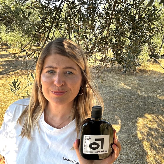 Sarmakinas_CEO_Sarah Redenböck im Hain